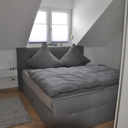 Schnurs Apartment *